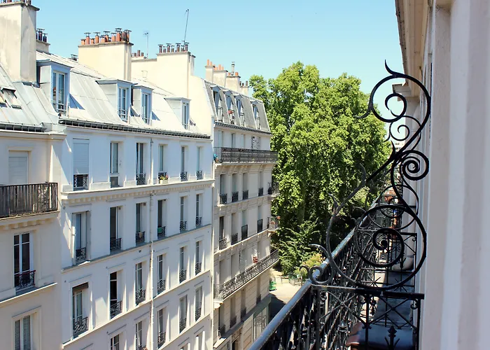 Hotel Du Chemin Vert Parigi